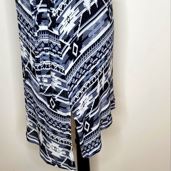 Navy Blue Black and White Open Front Cardigan - Picture 5 of 6